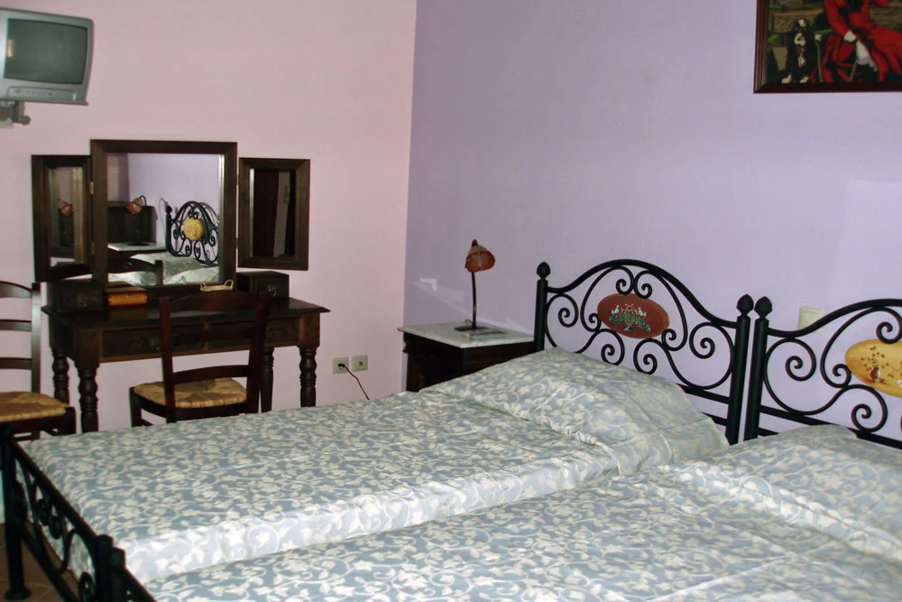 aplynori Kythira