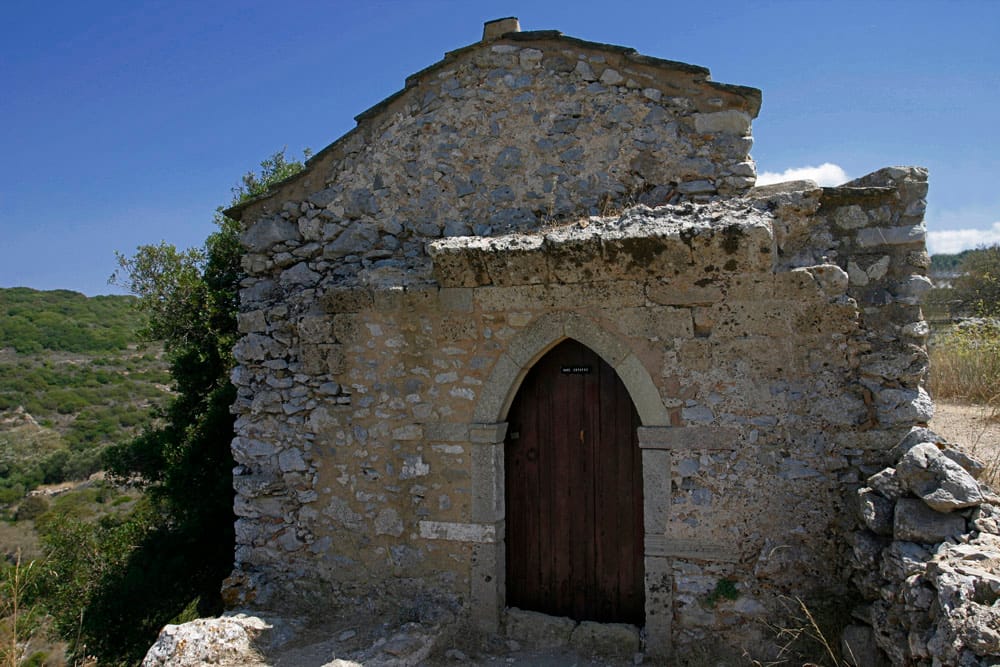 Οι Βυζαντινές Εκκλησίες κάστρου Κάτω Χώρας Μυλοποτάμου Κυθήρων 4 Ναός Σωτήρος Κύθηρα